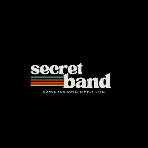 Logo der Secret Band mit dem Claim „Songs you love. Simply live.“ auf schwarzem Hintergrund